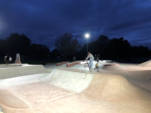 Keith Barlow at Exmouth skatepark in Phear Park